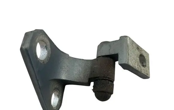 Volkswagen PASSAT CC Front door upper hinge 3C8831401D