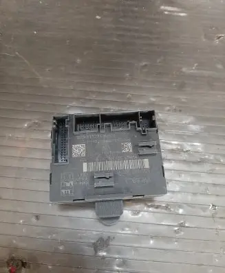 Volkswagen Golf VII Door control unit/module 5Q0959392E