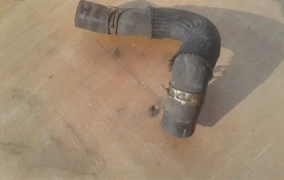 Nissan Qashqai Engine coolant pipe/hose