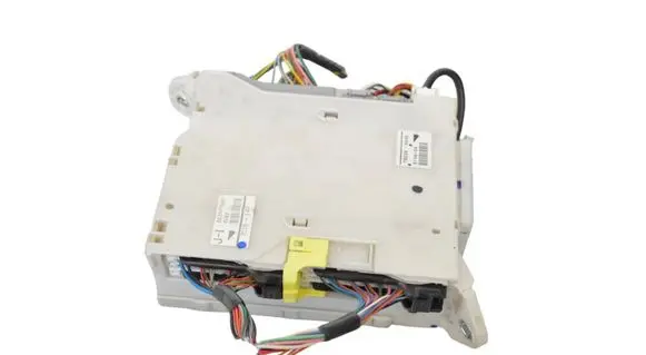 Lexus GS 300 350 430 450H Central body control module 827300B61 702200495