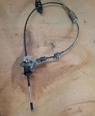 Hyundai i20 (PB PBT) Gear shift cable linkage 