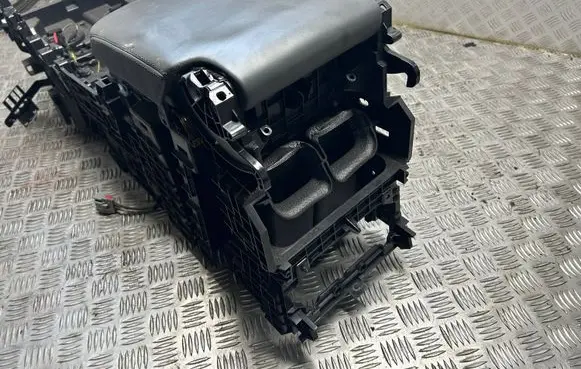Land Rover Range Rover Sport L494 Center console