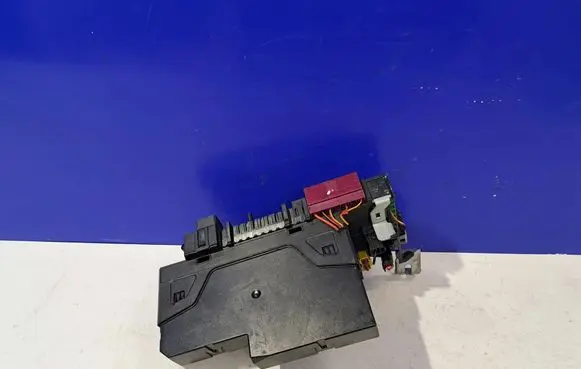 Mercedes-Benz E W212 Fuse module 2129009822 2129017206