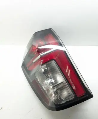 Chevrolet Tahoe Rear/tail lights 84849416