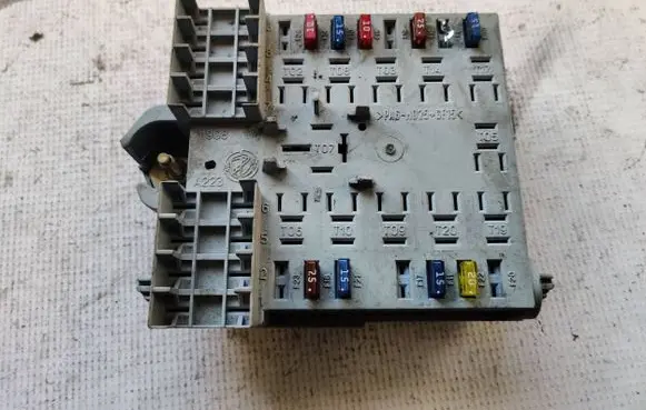 Citroen Jumper Fuse module 1332043080 28R1SC33101