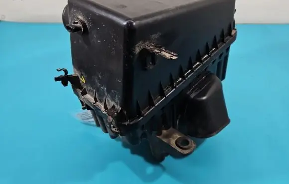 Toyota RAV 4 (XA10) Air filter box 17701-74261 IMPRK1380266