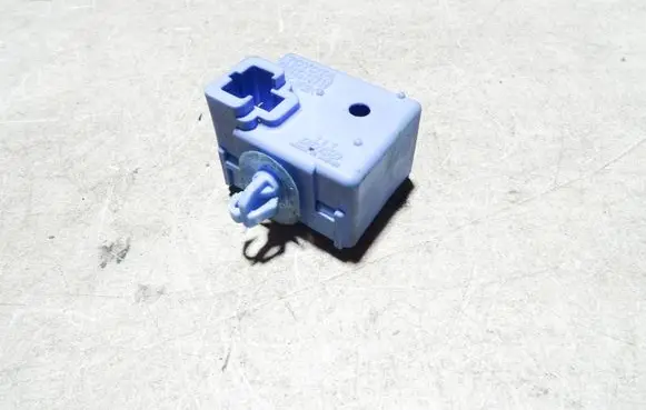 Lexus IS 220D-250-350 Alarm relay 8665250010