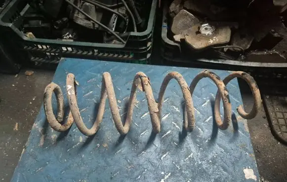 Audi A3 S3 8L Rear coil spring