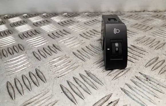 KIA Sorento Headlight level height control switch