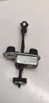 Hyundai i40 Front door check strap stopper