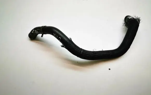 Chrysler 300 - 300C Engine coolant pipe/hose