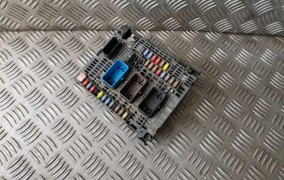 Peugeot 508 BSM Control unit 9674922080 BSMZ0400 BSMZ04