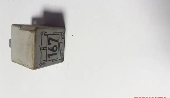 Volkswagen PASSAT B5 Other relay 191906383C