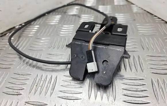 Tailgate/trunk/boot lock/catch/latch