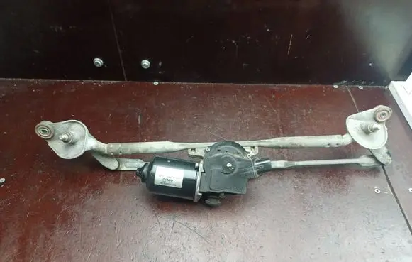 Toyota Avensis T250 Front wiper linkage and motor 8511005060 02H08B4179 MS1592006410