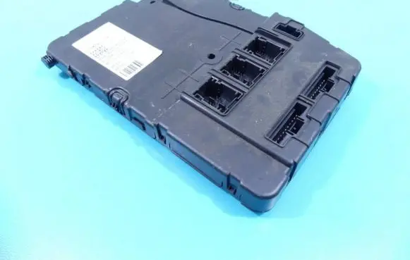Renault Megane II Central body control module 8200261824 IMPRK1320375