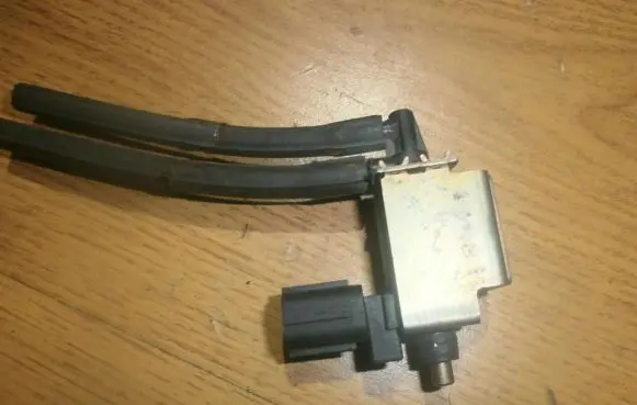 Honda CR-V Turbo solenoid valve