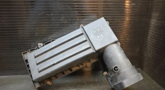 Volkswagen Golf Plus Air filter box cover 3C0129607AP