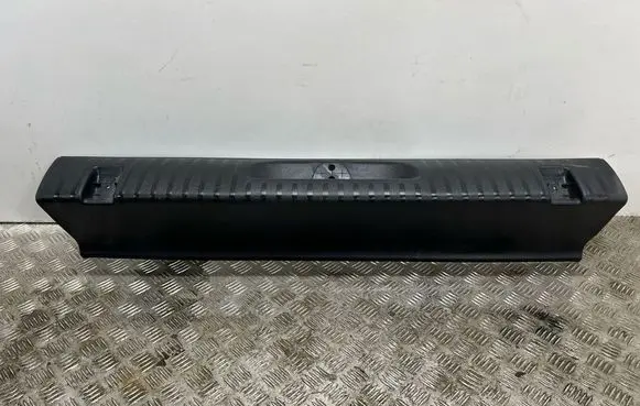 Chrysler Pacifica Trunk/boot sill cover protection 5RH96DX9AE 101910040BLR