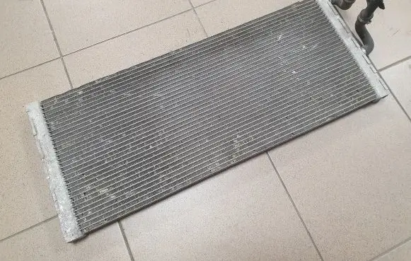 BMW 7 F01 F02 F03 F04 Coolant radiator 7576827