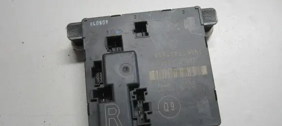 Mercedes-Benz E W211 Door control unit/module 2118201626 A2118201626