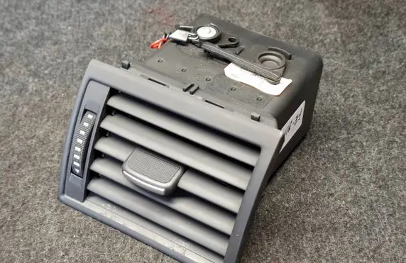 Dash center air vent grill