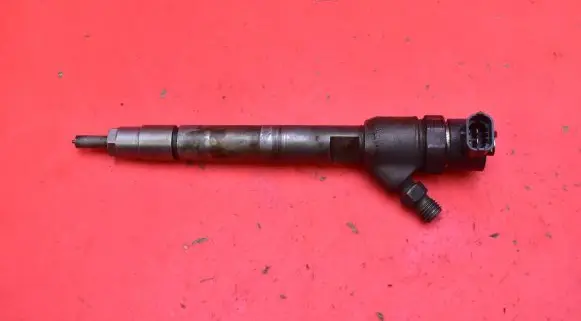 KIA Sportage Fuel injector 33800-2F300