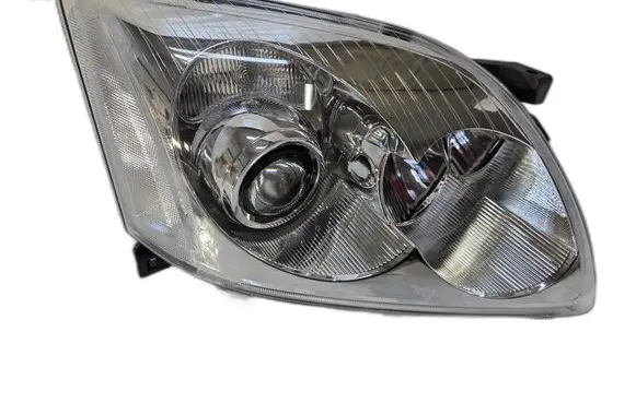 Toyota Avensis T250 Headlight wiper blade 