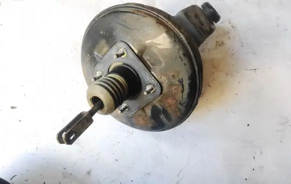 Renault Megane I Brake booster 7700832987e