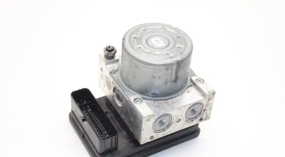 Land Rover Discovery Sport ABS Pump HJ322C405AD 28515463323