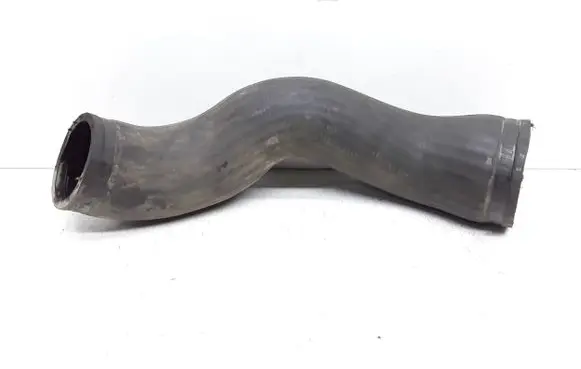 Volvo XC70 Intercooler hose/pipe 30680218