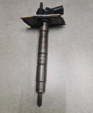 Audi A4 S4 B8 8K Fuel injector 03L130277 04451160303132