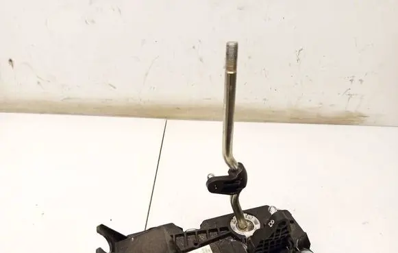 Ford Focus Gear shifter/selector 4M5R7C453