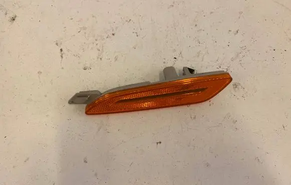Porsche Cayenne (92A) Front fender indicator light 7P5945127