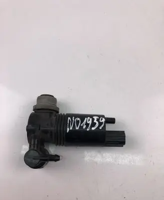 Ford B-MAX Windscreen/windshield washer pump 8A6117K624AA