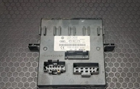 Audi Q7 4L Comfort/convenience module 4F0907279 4F0910279K