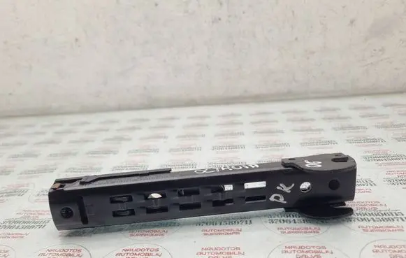 Skoda Octavia Mk2 (1Z) Seat belt adjustment rail 1T0857819