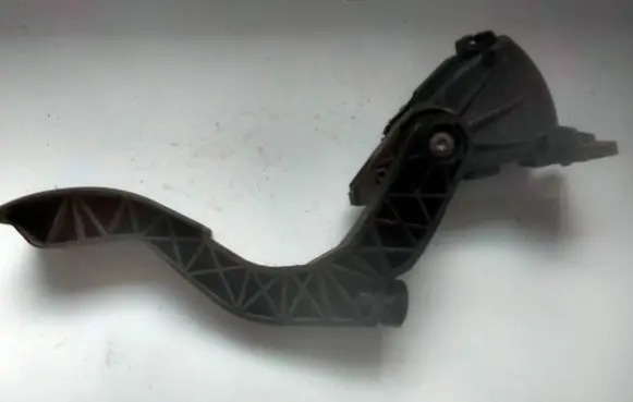 Audi A6 S6 C5 4B Accelerator throttle pedal 8D1723523G 6PV00777006