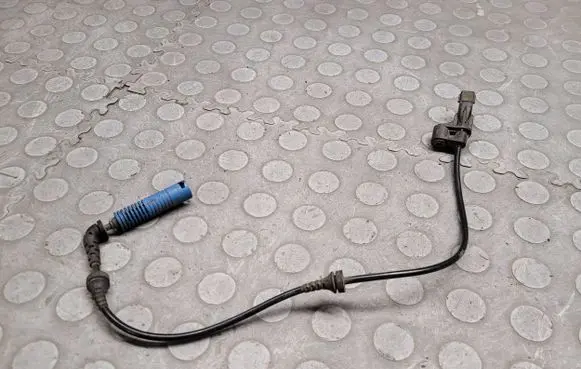 BMW 3 E46 ABS brake wheel speed sensor 6752682