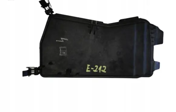 Mercedes-Benz E W212 Fuse box cover A2125400082