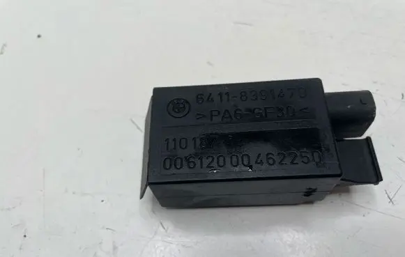 BMW 5 E39 AUC sensor 8391470