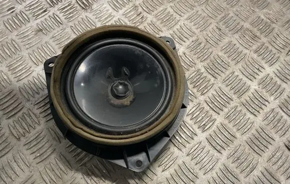 Toyota Land Cruiser (J120) High frequency speaker in the rear doors 