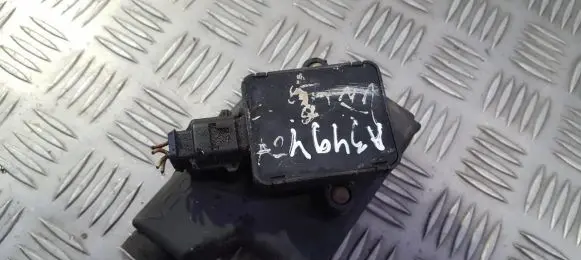 Accelerator throttle pedal
