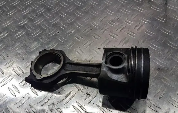 Piston with connecting rod