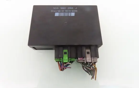 Volkswagen Golf IV Central body control module 1C0962258J