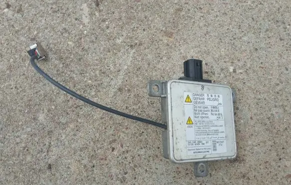 Mazda CX-5 Xenon control unit/module W3T22471