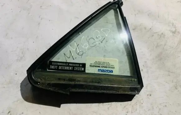 Rear vent window glass