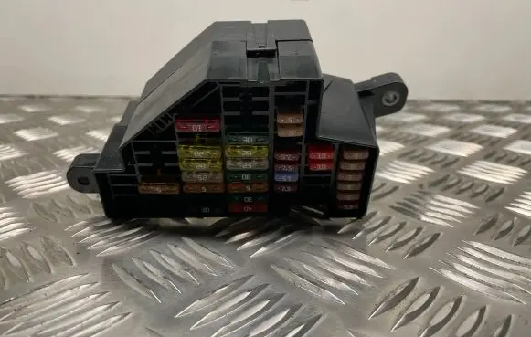Skoda Superb B6 (3T) Fuse module