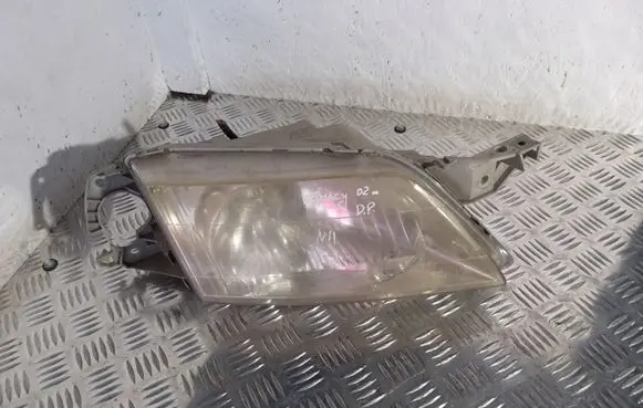 Mazda Premacy Headlight/headlamp