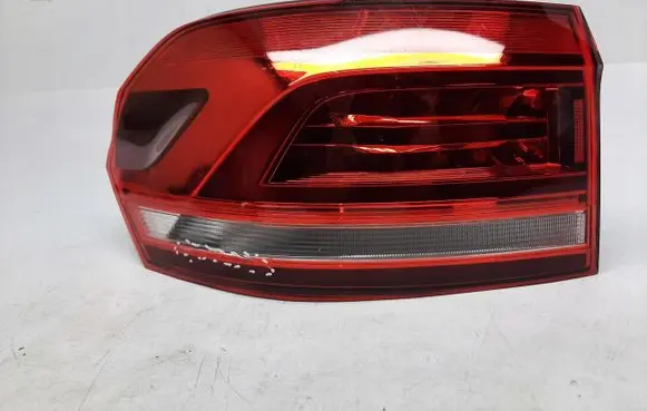 Volkswagen Touran III Rear/tail lights OE-